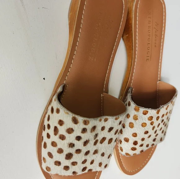 Anthropology size 8-9 very cute sandals - Picture 2 of 6